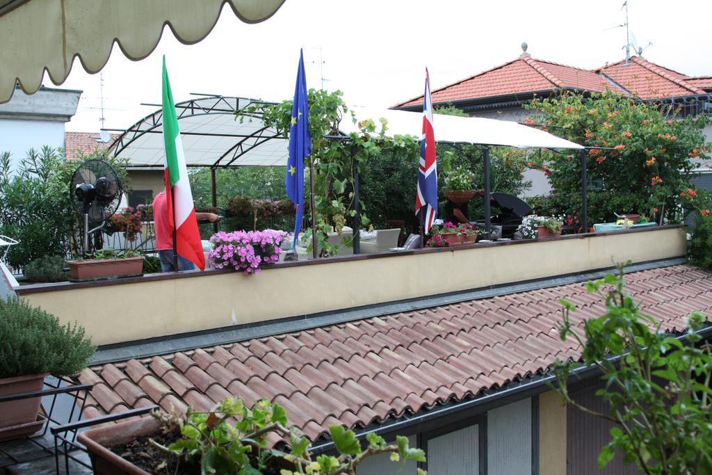 Touristic Apartment "Agata" Sirmione Bagian luar foto