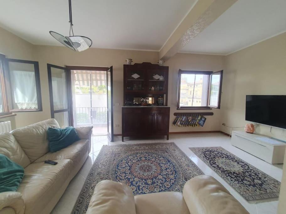 Touristic Apartment "Agata" Sirmione Bagian luar foto